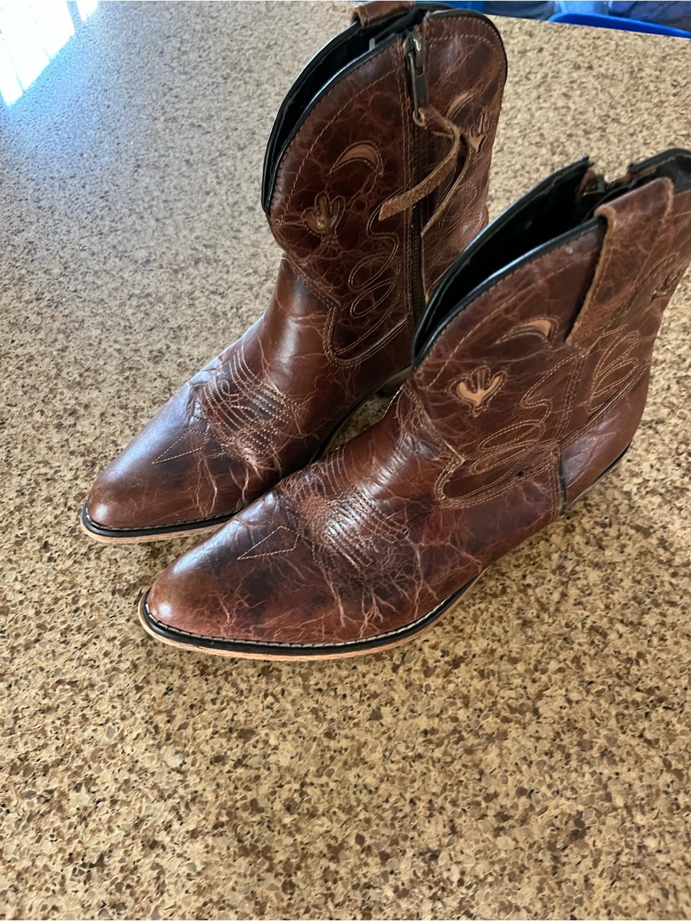 Dingo Classic Brown Leather Western Ankle Booties
